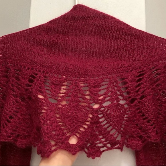 New Crochet Shawl Wrap Scarf Red Burgundy Festival Cottagecore Christmas Holiday - Picture 5 of 5